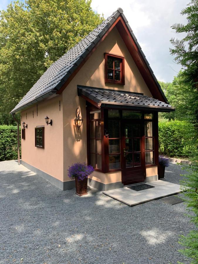 Romantisch Gastenverblijf 'Het Vogelhuisje' 卢特伦 外观 照片